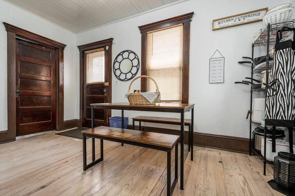 Holiday home Mountain Serene Views And Creek-side Charm - Pet Friendly