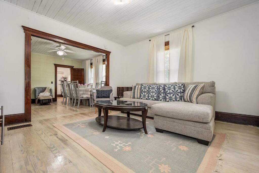 Mountain Serene Views And Creek-side Charm - Pet Friendly Rowlesburg
